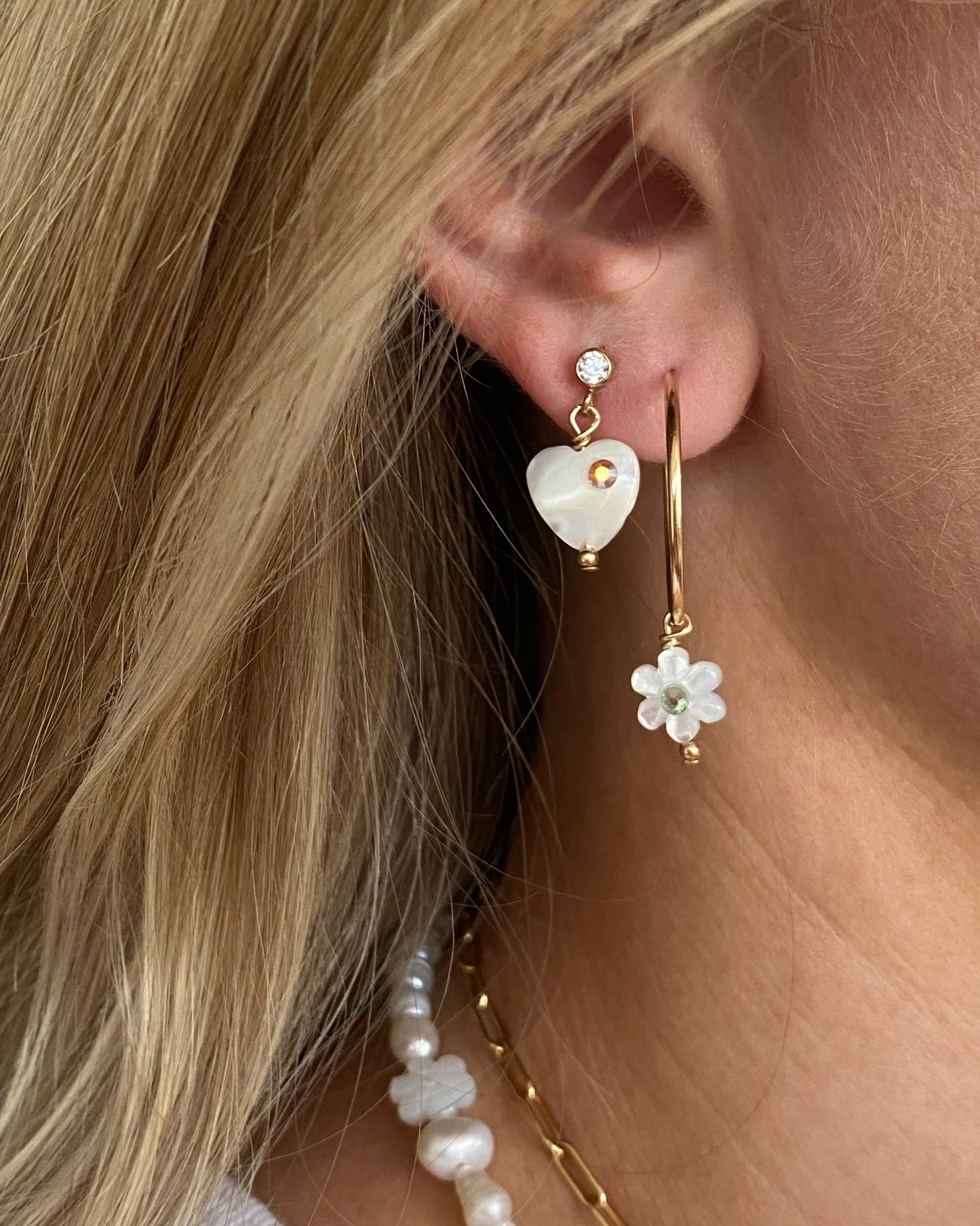 Hana Hoops