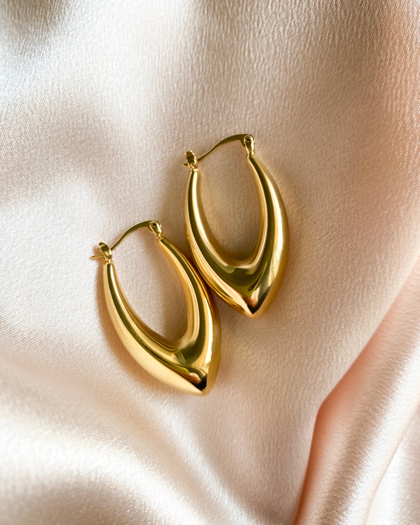 Jasmine Hoops